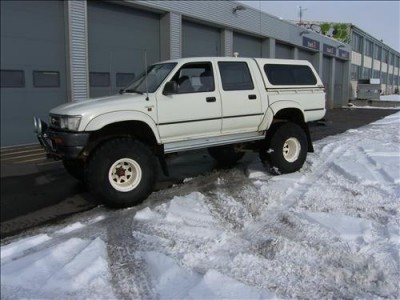 hilux1.jpg