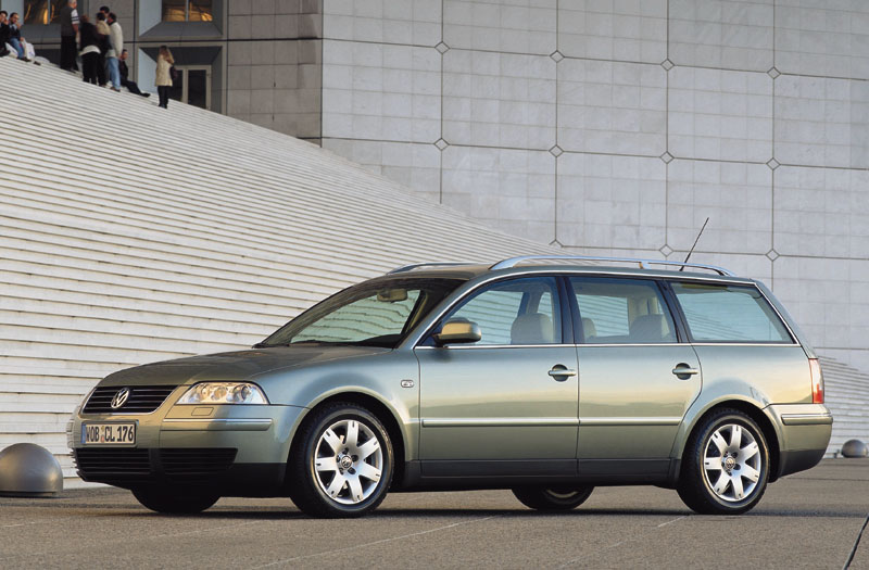 0633233-Volkswagen-Passat-Variant-2.5-TDI-163-bhp-Highline-2003 (1).jpg