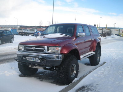 Hilux framan betri mynd.jpg