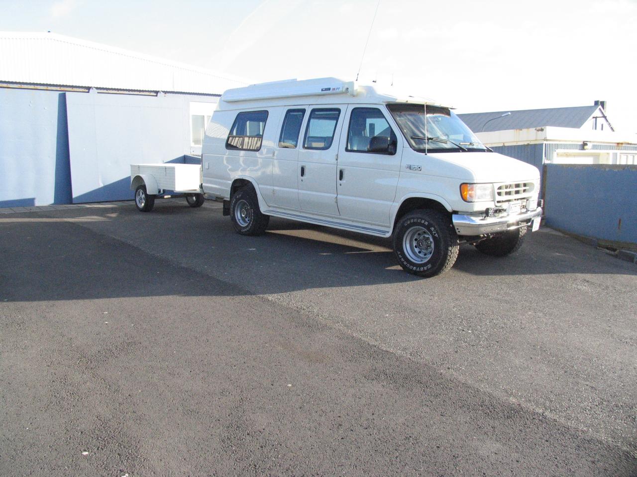 Ford Econoline_20140216_0915.JPG
