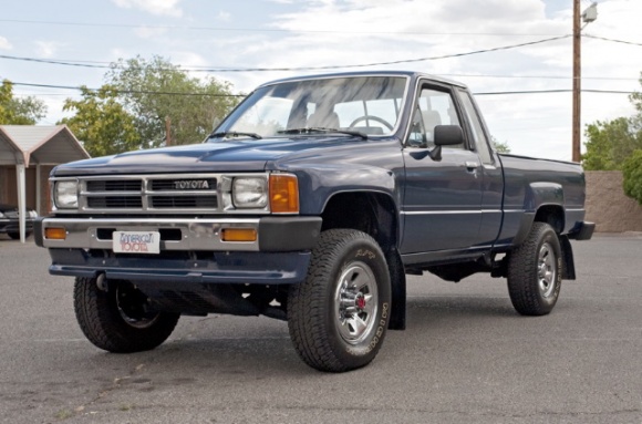 1988_Toyota_Xtra_Cab_4x4_Pick-Up_Survivor_For_Sale_Front_resize.jpg