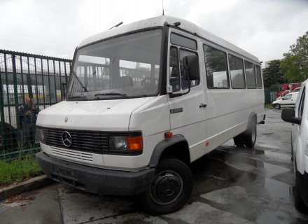 Bus-mercedes-0609.JPG