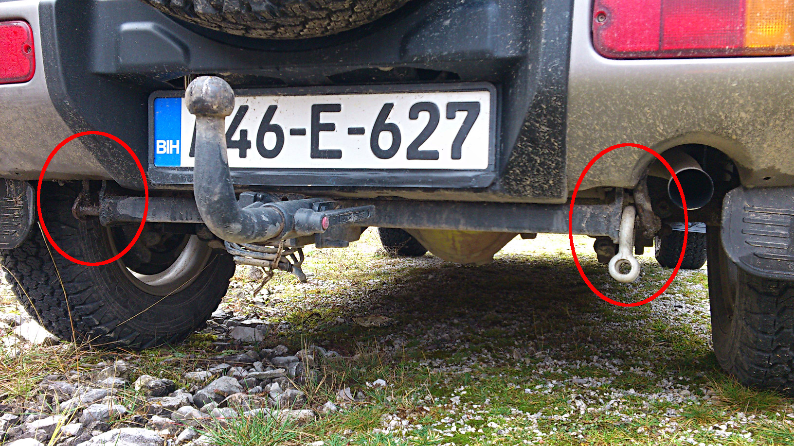 Suzuki_Jimny_-_DIY_rear_recovery_points_-_A01.JPG