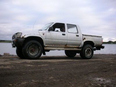 hilux.JPG