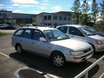Toyota Corolla_01.jpg