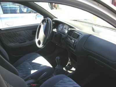 Toyota Corolla_02.jpg