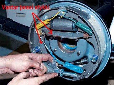 0704_mufp_16_z+brake_system+adjust_drum_brakes.jpg