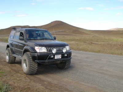 Landcr 90.jpg