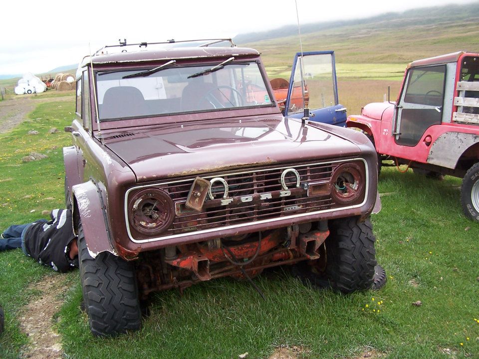 bronco 2.jpg
